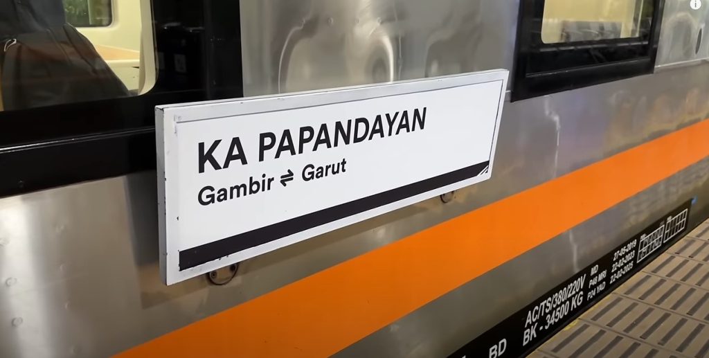 Gambar Rankaian Kereta Api Papandayan