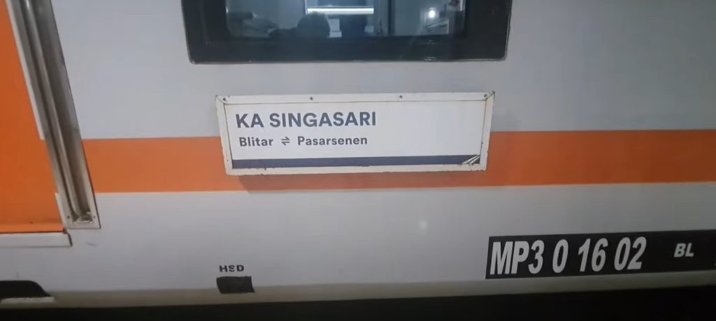 Rangkaian Kereta Api Singasari